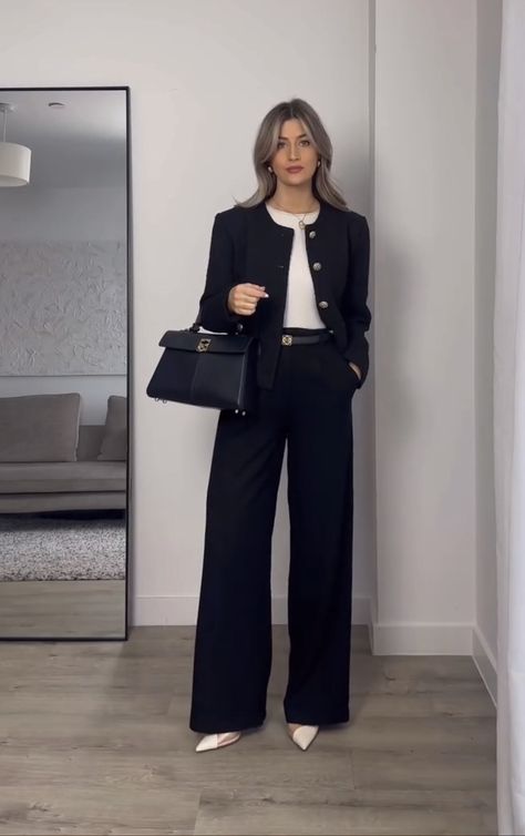 Wide Leg Blazer Outfit, Office Presentation Outfit, Consulting Outfit Woman, Government Job Outfit, Business Professional Skirt Outfits, Business Professional Outfits For Women Winter, Formal Teacher Outfit, Lawyer Outfit Women Court, Creative Interview Outfit