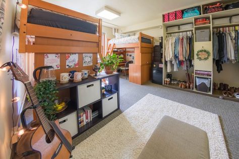 Waters Residence Hall – University Housing – UW–Madison Uw Madison Dorm, College Dorm Room Setup, Dorm Room Decor Diy, Dorm Room Color Schemes, College Dorm Diy, Dorm Room Setup, Dorm Room Themes, Dorm Room Colors, Dorm Room Doors