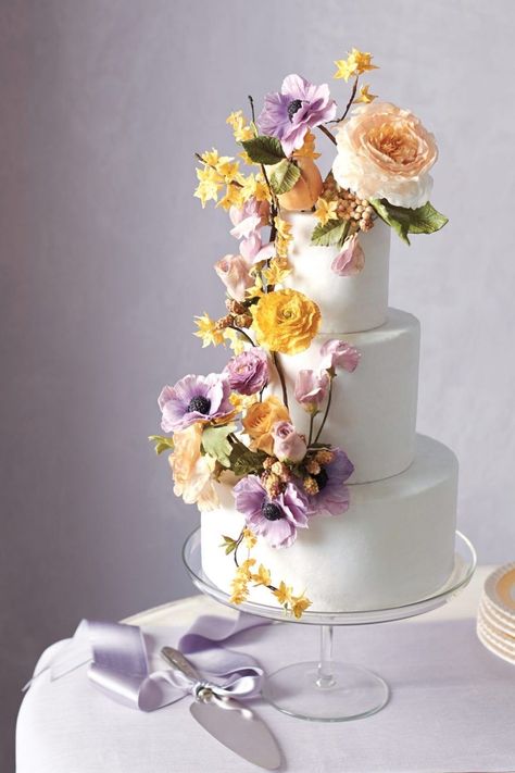 Lavender Yellow Wedding, Purple And Yellow Wedding, Yellow Wedding Cake, Purple Wedding Cake, Rustic Wedding Cakes, Cake Floral, Beautiful Wedding Cake, Floral Cakes, Purple Wedding Cakes