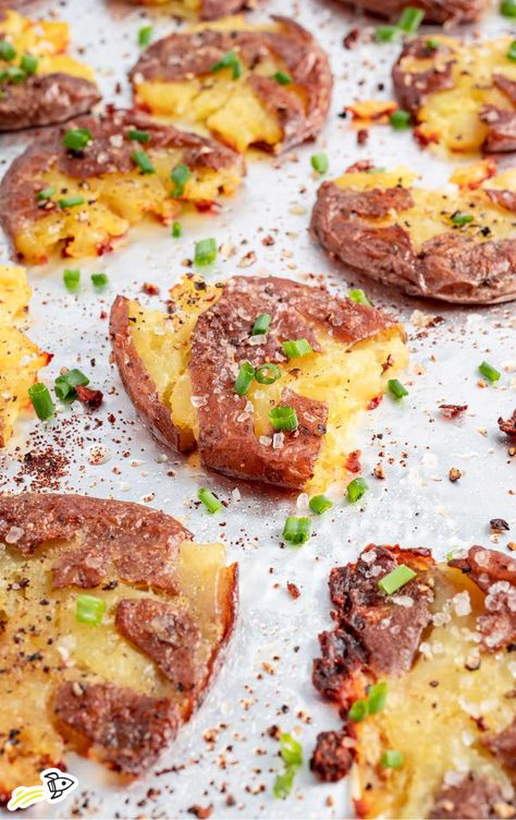 Smashed Red Potatoes, Supper Meals, Red Potato Recipes, Best Sides, Red Skin Potatoes, Small Red Potatoes, Smashed Potatoes, Supper Recipes, Potatoes Recipe