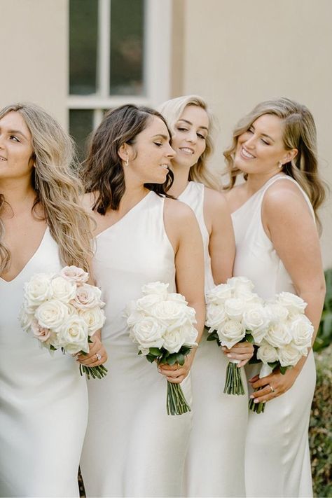 Large White Bouquet Wedding, Ivory Bridesmaids Bouquet, White Wedding Bouquets For Bridesmaids, Bridesmaid Bouquet All White, Plain White Rose Bouquet, Wedding Flowers Bouquet White, All White Rose Bridesmaid Bouquet, Simple White Rose Bridesmaid Bouquet, Mini Bridesmaid Bouquet White