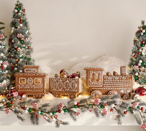 Christmas Train Display, Gingerbread Carousel, Cargo Train, Gingerbread Train, Gingerbread Baby, Xmas Table Decorations, Gingerbread House Designs, Gingerbread Decor, Xmas Table