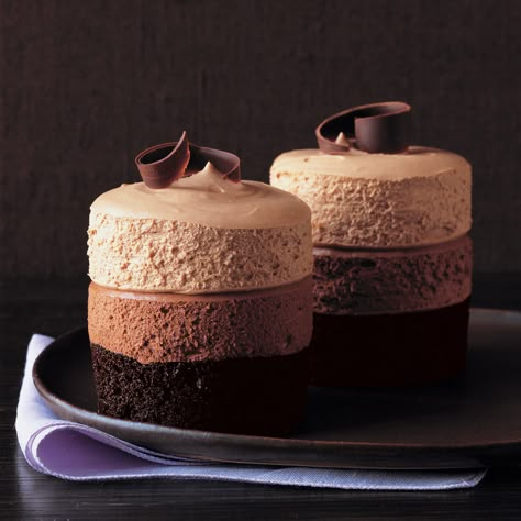 This recipe makes two kinds of mousse: bittersweet chocolate and milk chocolate. Cakes With Frosting, Triple Chocolate Mousse Cake, Chocolate Mousse Cake Recipe, Mousse Cake Recipe, Mousse Cakes, Mousse Dessert, Chocolate Mousse Cake, Gateaux Cake, Smitten Kitchen