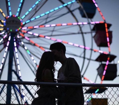 Valentines Photography Couples, Dream Dates, Bengali Song, Love Couple Images, Korean Drama Quotes, Aesthetic Couple, Park Photos, Cute Couples Photos, Cute Love Couple Images