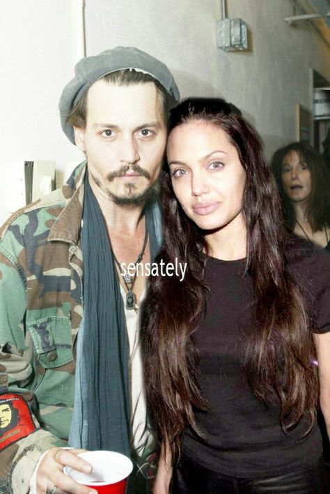 Angelina jolie and Johnny depp Johnny Depp And Angelina Jolie, Angelina Jolie And Johnny Depp, Angelina Jolie Johnny Depp, Johnny Depp Angelina Jolie, Angelina Jolie Young, Angelina Jolie 90s, Angelina Jolie Style, Girl Interrupted, Vanessa Paradis