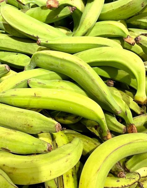 Green plantain used to double fry Fruit And Veg Market, Nutrition And Mental Health, Virtual Care, Rican Food, Puerto Rican Recipes, Meal Of The Day, Nutritious Breakfast, Health App, Low Fodmap