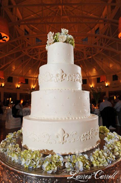 laurencarrollphotography.com | Lauren Carroll Photography | Lauren Carroll | New Orleans Wedding Photography, New Orleans Wedding Photographer, New Orleans Wedding, French Quarter Wedding, Louisiana Wedding Photos, Louisiana Wedding Photographer, Southern Weddings, Destination Wedding Photographer, Wedding Decor Idea, wedding cake idea, wedding cake, New Orleans wedding cake, Audubon Tea Room wedding, Audubon Tea Room, New Orleans, LA Bayou Wedding, Nola Wedding, Louisiana Wedding, Great Gatsby Wedding, Gatsby Wedding, Cool Wedding Cakes, Top Wedding Dresses, New Orleans Wedding, Cake Pictures