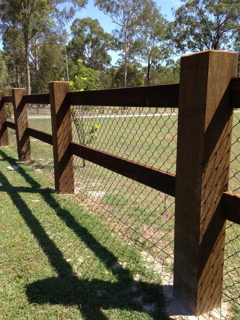 Wood Fence Design, Ranch Ideas, Privacy Fence Designs, Farm Fence, Fence Landscaping, Dog Fence, Backyard Fences, Backyard Projects, Wood Fence