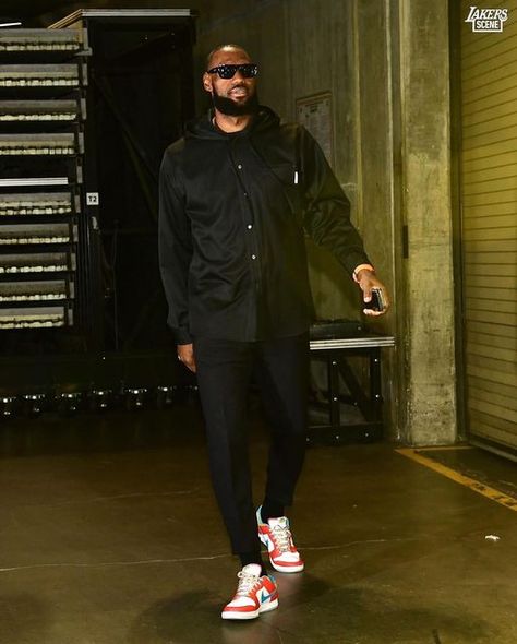 Lebron James Style, Black Hippie, Teacher Fits, Black Hippy, Drip Fits, Nba Outfit, Nba Fashion, Minimalist Men, Mens Fashion Fall