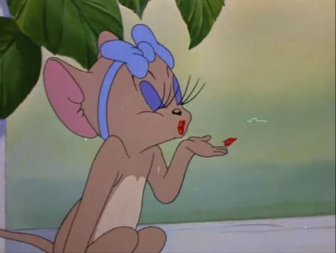 Blowing Kiss Reaction Pic, Tom Et Jerry, Tom And Jerry Cartoon, Disney Toms, 90s Cartoons, Tom And Jerry, Nerd Girl, Old Disney, Cute Easy Drawings