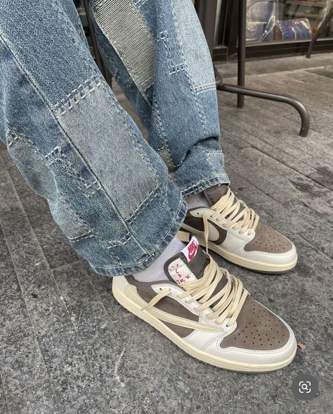 Nike Travis Scott, Yeezy Boots, Dr Shoes, Streetwear Shoes, Best Shoes For Men, Hype Shoes, Aesthetic Shoes, Swag Shoes, Sneakers Outfit