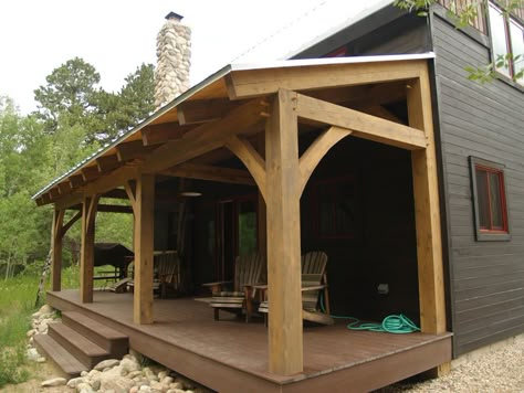 Brewster Timber Frame | Colorado | Custom Timber Frame Builder | Outdoor Living Space - http://www.timberframes.net/outdoorlivingspace/?utm_content=bufferc4b2c&utm_medium=social&utm_source=pinterest.com&utm_campaign=buffer Timber Frame Porch, Outdoor Living Deck, Covered Patio Design, Porch Addition, Seasonal Living, Timber Structure, Deck Plans, Diy Deck, Covered Decks