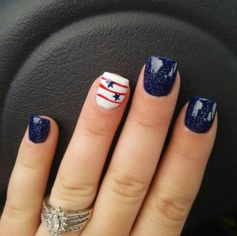 Forth of July nails Patriotic Nails, 13 Colonies, Fourth Of July Nails, Unghie Nail Art, 4th Of July Nails, Cute Summer Nails, July Nails, Dipped Nails, 4th July