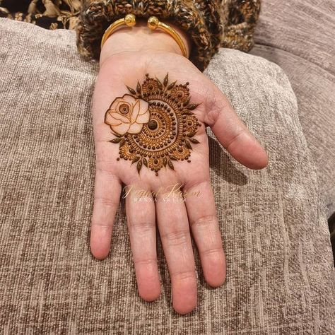 Minimal Mehndi Designs, Arabic Mehndi Designs Latest, Kids Mehndi Designs, Minimal Mehndi, Mehndi Designs Latest, Easy Mehndi Designs, Inai Pengantin, Wedding At Home, Finger Henna Designs