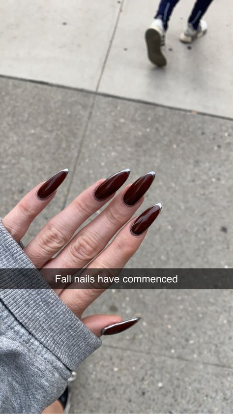 Chrome & red Red Wine Chrome Nails, Wine Red With Chrome Nails, Burgundy Nails Chrome, Maroon Nails With Chrome, Burgundy Nails Crome, Long French Tip Nails, Red Chrome Nails, Chrome Red, Red Chrome