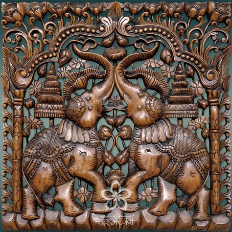 Thai carving  teak Easy Wood Carving, Wood Carving Projects, Thai Temple, Carving Projects, Contemporary Folk Art, India Home Decor, Andaman And Nicobar Islands, Wooden Carving, Door Design Images