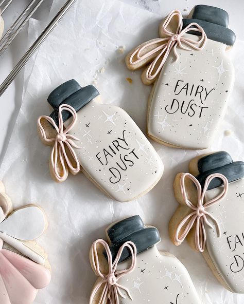 Emily Loggans (@linenandgray) • Instagram photos and videos Fairy Royal Icing Cookies, Fairy Party Cookies, Fairy Theme Cookies, Fairy First Birthday Cookies, Fairy Cookies Decorated, Enchanted Forest Cookies, Fairy Garden Cookies, Spice Birthday Cake, Fairy Sugar Cookies