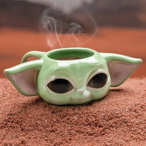 Star Wars Ceramics Ideas, Star Wars Ceramics, Star Wars Clay, Ceramic Projects, Clay Inspo, Cement Diy, Star Wars Disney, Cerámica Ideas, Star Wars Yoda