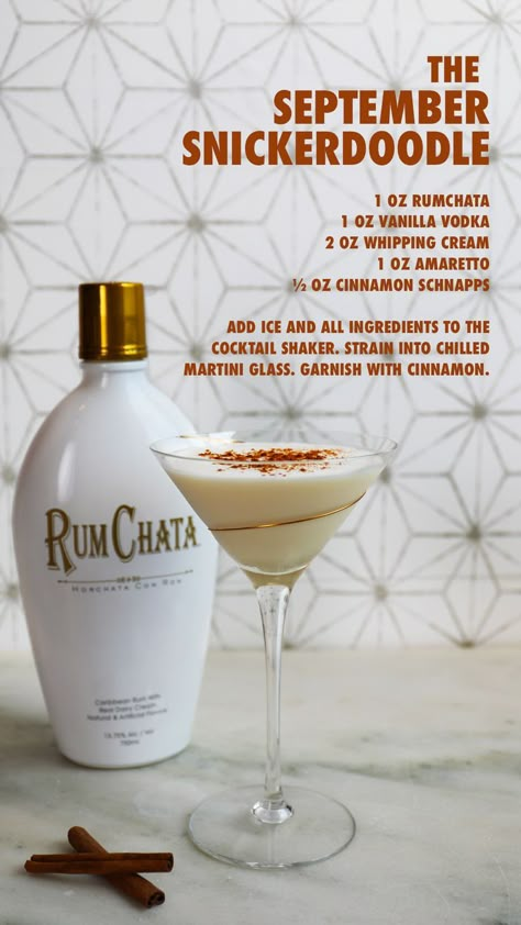 Snickerdoodle Martini, Rumchata Martini, Rumchata Drinks, Rumchata Recipes, Labor Day Party, Christmas Drinks Alcohol Recipes, Whipped Vodka, Recipes Drinks, Cocktail Drinks Alcoholic