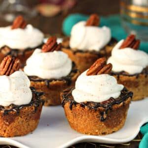 Pecan Tarts Mini, Gluten Free Desserts Thanksgiving, Gluten Free Pecan Pie, Gluten Free Pecan, Pecan Pies, Mini Pecan Pies, Pecan Tarts, Gluten Free Thanksgiving, Caramel Pecan