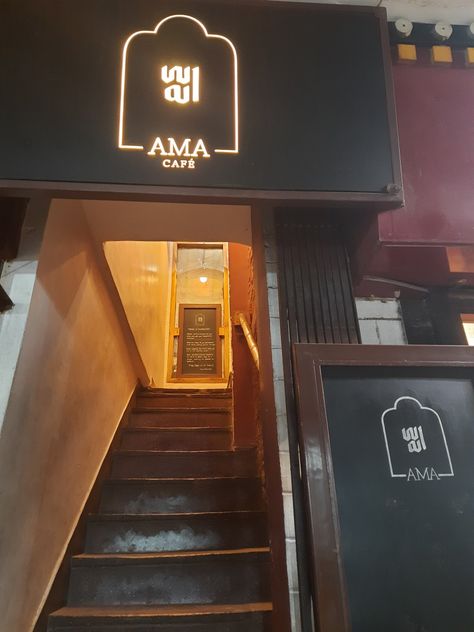 Majnu Ka Tila Delhi Aesthetic, Delhi Cafe, Majnu Ka Tila, Delhi Pics, Delhi Aesthetic, Snap Snapchat, Black And White Picture Wall, Travel India, Chill Photos