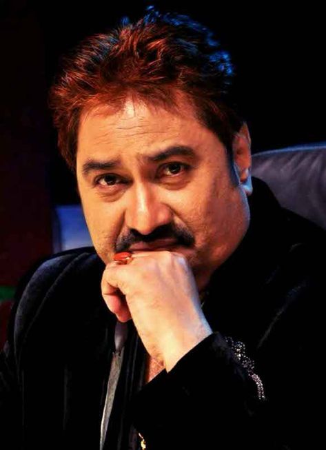 Singer Kumar Sanu Biography – Family Profile, Marriage, Career, Age, DOB, Height, Weight, Family photo, etc Marriage Pic, Bollywood Singers, Indian Singers, 90s Bollywood Songs, Train Music, Rajesh Khanna, Udit Narayan, Kumar Sanu, Bollywood Bridal