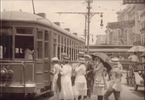 This Footage Of New Orleans In The 1920s Is Mesmerizing 1920s New Orleans, 20s Aesthetic, 1920s Aesthetic, Southern Aesthetic, New Orleans History, Visit New Orleans, Jackson Square, Who Dat, Southern Gothic