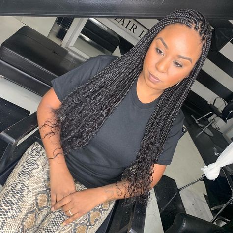 Singles With Curly Ends, Knotless Braids With Human Hair Ends, Sengelese Twist With Curly Ends, Human Hair Single Braids, Small Knotless With Curls At The End, Senaglese Twist Curly Ends, Afro Braids, Braid Out, Beautiful Braids