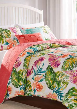 King Size Pillow Shams, Unique Bedroom, King Quilt Sets, Cotton Quilt Set, Coral Design, King Size Pillows, Bedroom Accent, Bedding Stores, Twin Quilt