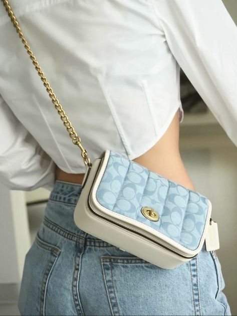 Aesthetic Sling Bag, Sling Bag Aesthetic, Luxury Sling Bag, Tas Coach, Coach Sling Bag, My Style Bags, Trendy Purses, Luxury Bags Collection, Handbag Essentials