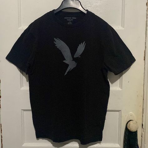 American Eagle Super Soft Graphic T Shirt (Size Small) Men’s American Eagle Outfits Men, American Eagle Logo, American Eagle Outfits, American Eagle Shirt, Soft Graphic, American Eagle Outfitters, American Eagle, Graphic T Shirt, Black And Grey