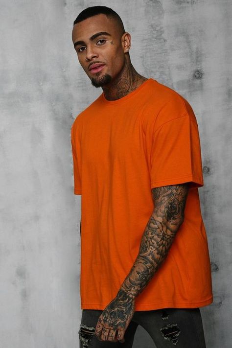 Oversized Crew Neck T-Shirt Nutrition Logo, Outfit Oversize, 90s Fashion Men, T Shirt Time, Wall Drawing, Diy Bags, Orange T Shirts, Menswear Collection, Shop Mens Clothing