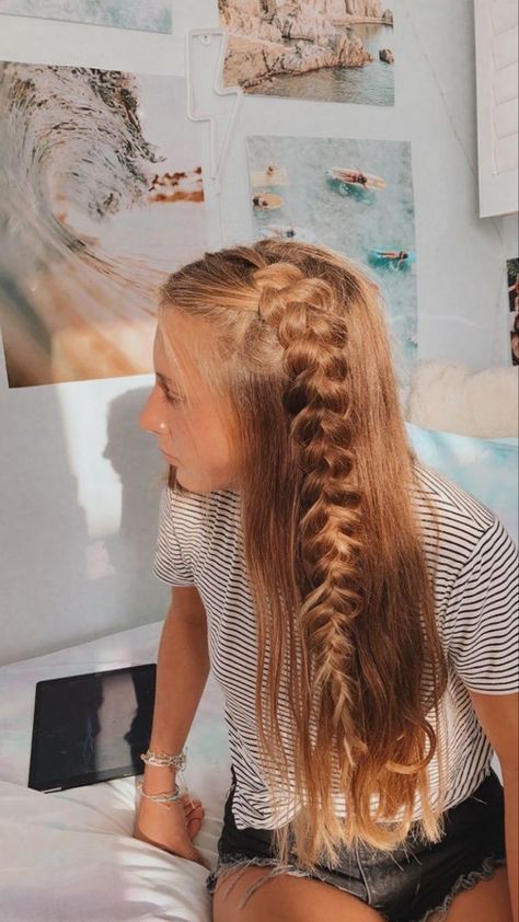 Braids Half Up Half Down Hairstyles, Pulled Out Braids, Cute Spring Rainy Day Outfits, Curls And Braids Hairstyles, Western Braids Hairstyles, Family Pictures Hairstyles, Ffa Hairstyles, Church Camp Hairstyles, Picture Day Hair Ideas