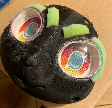 Follow this step by step yputube tutorial video all about painting fursuit eyes for a toony or kemono head! Fursuit Eyes Tutorials, Kemono Fursuit Tutorial, Toony Fursuit, How To Paint Eyes, Fursuit Eyes, Kigurumi Fursuit, Suit Reference, Cat Fursuit, Paint Eyes