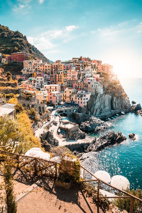 Manarola Italy, Cinque Terre Italy, Nature Style, Dream Travel Destinations, Art Happy, Travel Instagram, Travel Alone, Beautiful Places To Travel, Photography Fashion