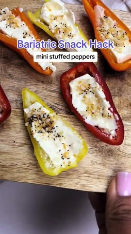 Onion Cheddar Chips are a quick and easy low carb keto-friendly snack!... | keto onion rings | TikTok Mini Stuffed Peppers, Sleeve Surgery Diet, High Protein Snack Recipes, Cheddar Chips, Bariatric Recipes Sleeve, Vsg Recipes, Easy High Protein Meals, Bariatric Sleeve, Mini Peppers