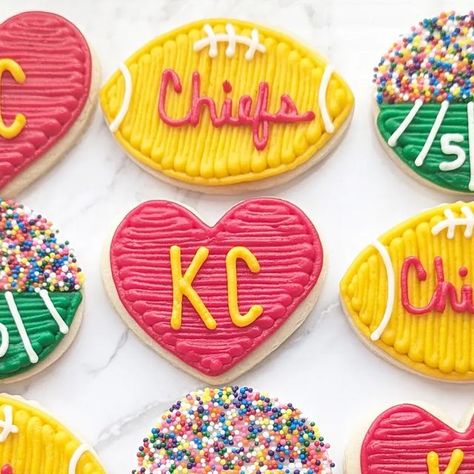 Football Cookies Easy, Game Day Cookies, Kc Chiefs Cookies Decorated, 49ers Cookies Decorated, Chiefs Cookies Decorated, Chiefs Cupcakes, Chiefs Dessert Kansas City, Kc Chiefs Sugar Cookies, Kc Chiefs Cookie Cake