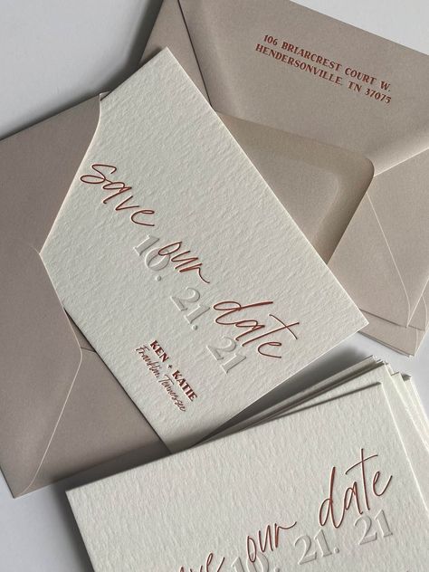 Best Wedding Details, Wedding Stationery List, February Wedding Inspiration, Clever Wedding Invitations, Save The Date Ideas Wedding, Hand Written Notes To Wedding Guests, Wedding Invitations Chic, Save The Date Ideas For Weddings Elegant, Timeless Wedding Save The Dates