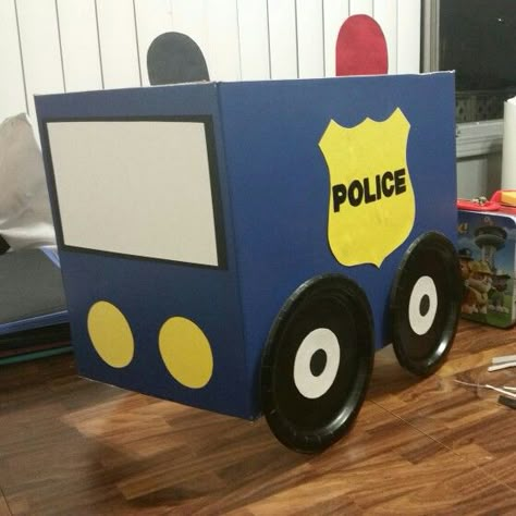 Very easy police car out of a cardboard box. Cardboard Box Vehicles, Police Valentine Box Ideas, Diy Police Car Cardboard Boxes, Police Car Valentine Box Ideas, Police Car Cardboard, Car Valentine Box Ideas, Police Car Craft, Transportation Parade, Box Car Ideas