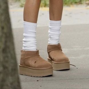 Ultra Mini Uggs, Platform Uggs, Mini Uggs, Boot For Women, Ugg Mini, Funky Shoes, Shoe Inspo, Swag Shoes, 가을 패션