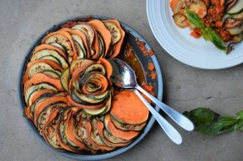 Sweet Poato Ratatouille Sweet Potato Ratatouille, Potato Ratatouille, Baked Veggies, Gluten Free Dishes, Easy Veggie, Clean Eats, Veggie Dishes, Dried Tomatoes, How To Dry Oregano