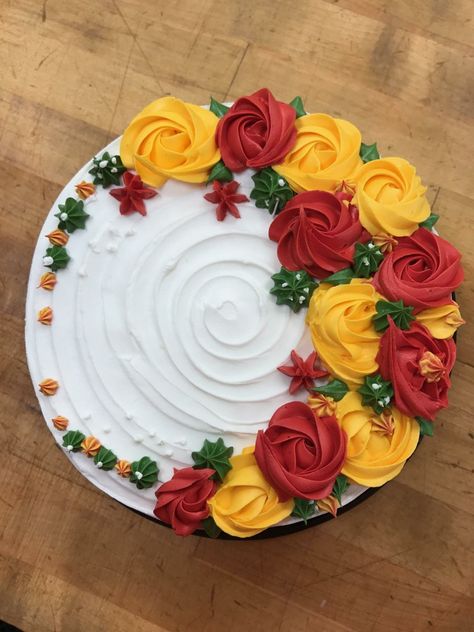 Rosh Hashana Cake Decoration, Fall Rosette Cake, Fall Round Cake Ideas, Fall Flower Cake Ideas, Cute Fall Cake Designs, Fall Cake Designs Easy, Simple Fall Cake Decorating, Fall Cake Designs Simple, Fall Cake Ideas Decorating