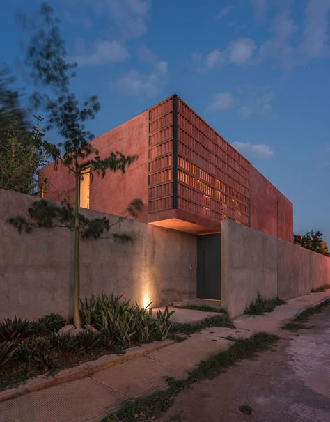 Casa Bugambilias / TAMA on Behance House Of The Future, Breeze Block Wall, Dubai Houses, Kerala House, Mediterranean Architecture, Brick Architecture, Indoor Pets, Natural Ventilation, Tropical House