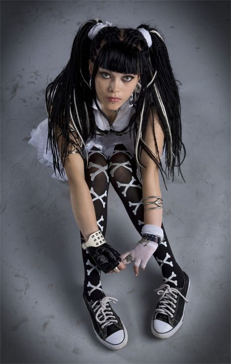 Nookie from Nu Metal band Слот in her Babydoll #Goth outfit Metal Hairstyles, Babydoll Goth, Goth Look, Alt Girls, Rave Fashion, Evolution Of Fashion, Punk Hair, Gothic Steampunk