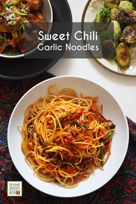 Sweet Chili Sauce Chicken, Sweet Chili Recipe, Chili Garlic Noodles, Pescatarian Food, Sweet Chilli Sauce Recipe, Asian Entrees, Chilli Garlic Noodles, Sweet Chili Sauce Recipe, Chili Pasta