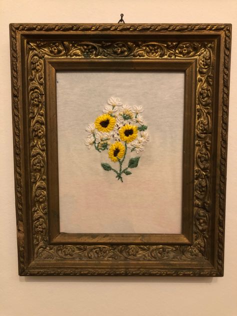 Framed Embroidery, Decor Furniture, Diy Embroidery, Stand Tall, Home Decor Furniture, Sunflower, Projects To Try, Arts And Crafts, Embroidery