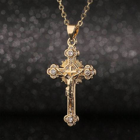 Hip Hop Party, Necklace Luxury, Jesus Cross, Gold Cross Necklace, Dope Jewelry, Jewelry Lookbook, Trendy Necklaces, Cute Rings, Copper Chain