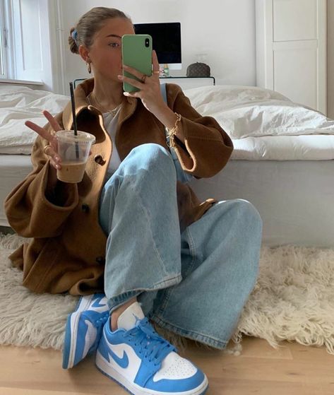 Mode Dope, Dunks Outfit, Copenhagen Fashion, Streetwear Fashion Women, Outfit Women, Mode Inspo, Fashion Seasons, Outfit Goals, Fit Check