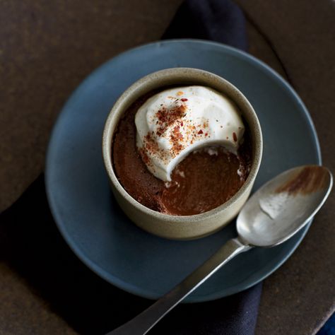 Mayan Chocolate Pudding is a simple chocolate pot de creme is spiced with cinnamon and allspice. A touch of ground habanero chiles that were dried over an open fire gives it a slightly smoky flavor. Peanut Butter Chip Brownies, Mayan Chocolate, Baked Chocolate Pudding, Chocolate Pudding Recipes, Best Chocolate Desserts, Nigella Lawson, Peanut Butter Chips, Chocolate Cinnamon, Creamy Chocolate