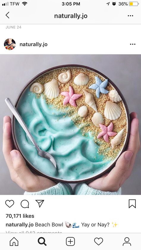 Mermaid Bowl, Blue Smoothie, Smoothie Bowl, Pretty Food, Cute Food, Fun Desserts, Aesthetic Food, Food Art, Vegan Recipes